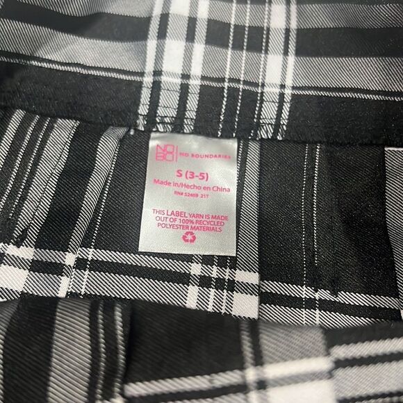 🌸New Prep Gothic school girl Wednesday Addams style skirt plaid - Picture 4 of 4